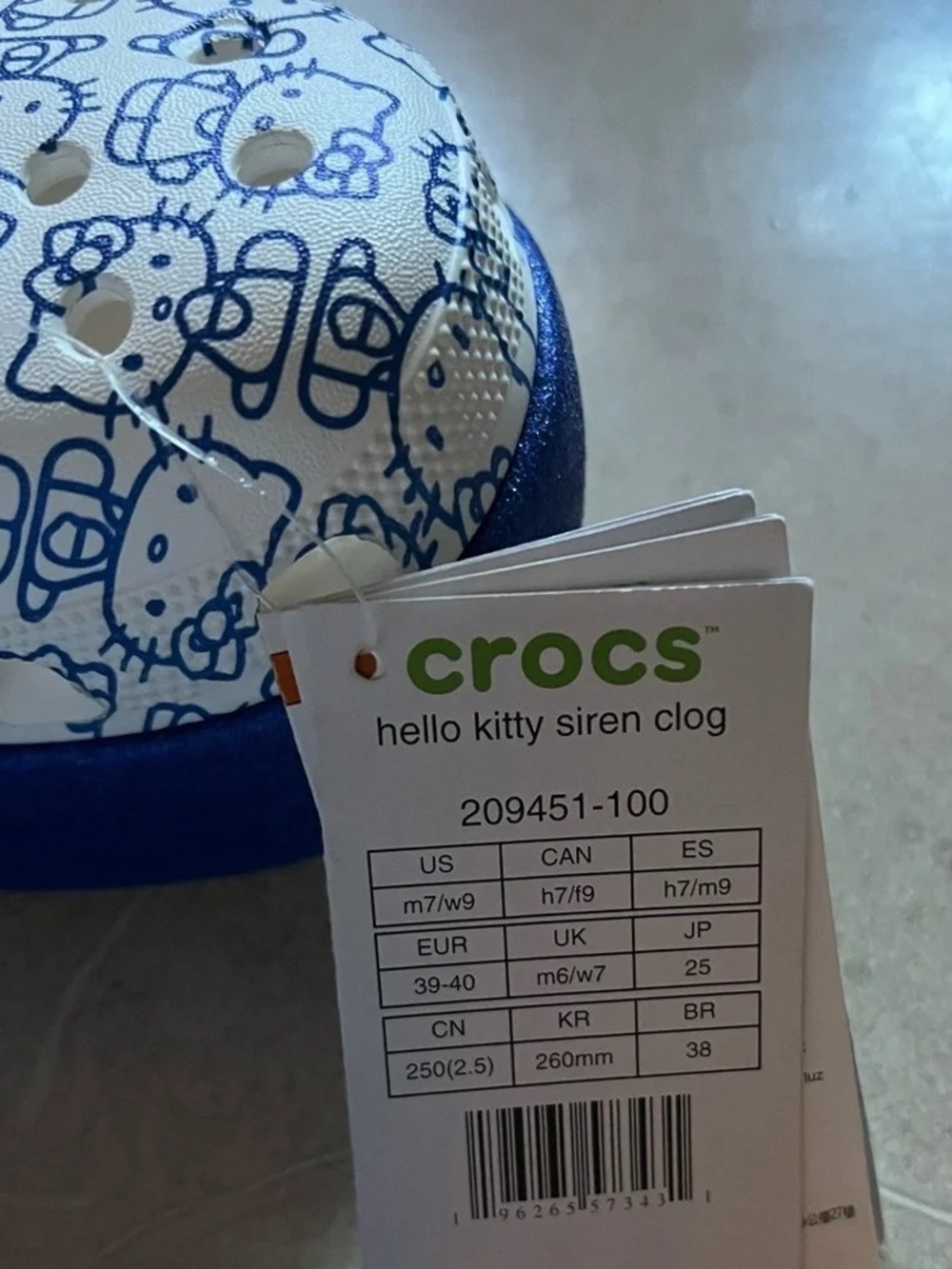 Hello Kitty Siren Clog Crocs Size 9 - Picture 5 of 9